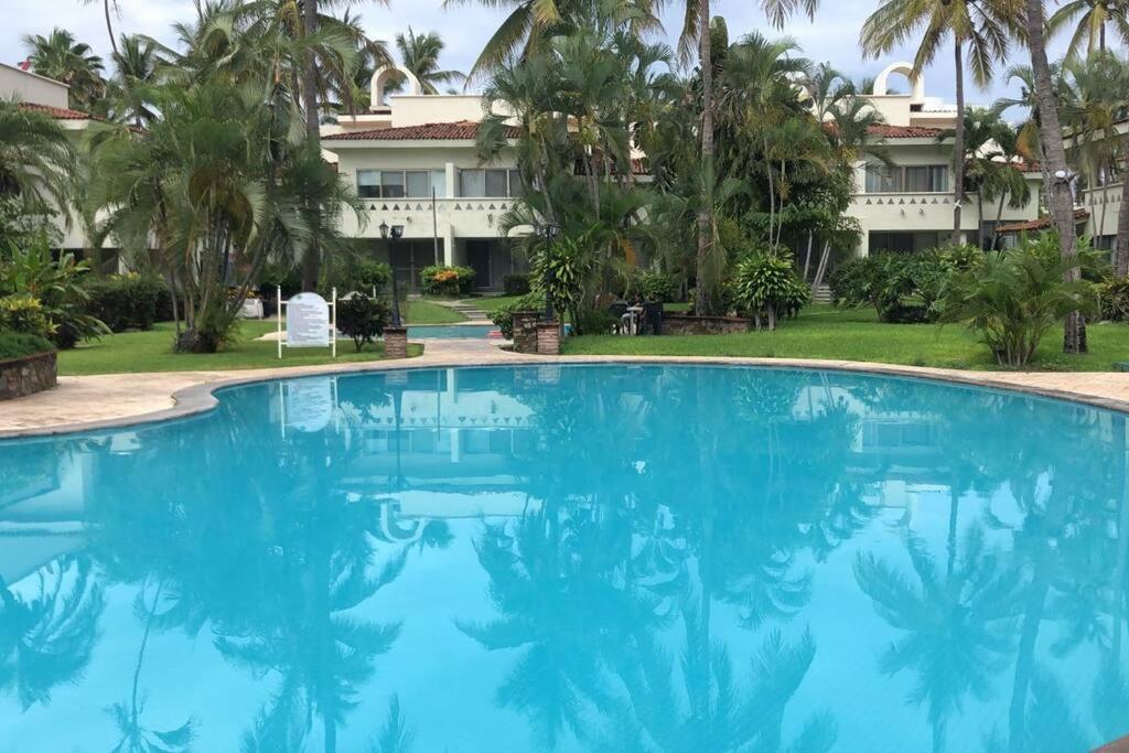 Hermoso Apartamento En Manzanillo Con Alberca Y Cancha De Tenis, Ideal Para Relajarse Y Disfrutar De Una Escapada Tranquila En El Paraiso Tropical ภายนอก รูปภาพ
