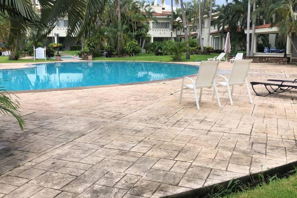 Hermoso Apartamento En Manzanillo Con Alberca Y Cancha De Tenis, Ideal Para Relajarse Y Disfrutar De Una Escapada Tranquila En El Paraiso Tropical ภายนอก รูปภาพ