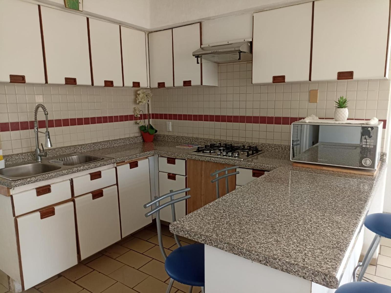 Hermoso Apartamento En Manzanillo Con Alberca Y Cancha De Tenis, Ideal Para Relajarse Y Disfrutar De Una Escapada Tranquila En El Paraiso Tropical ภายนอก รูปภาพ