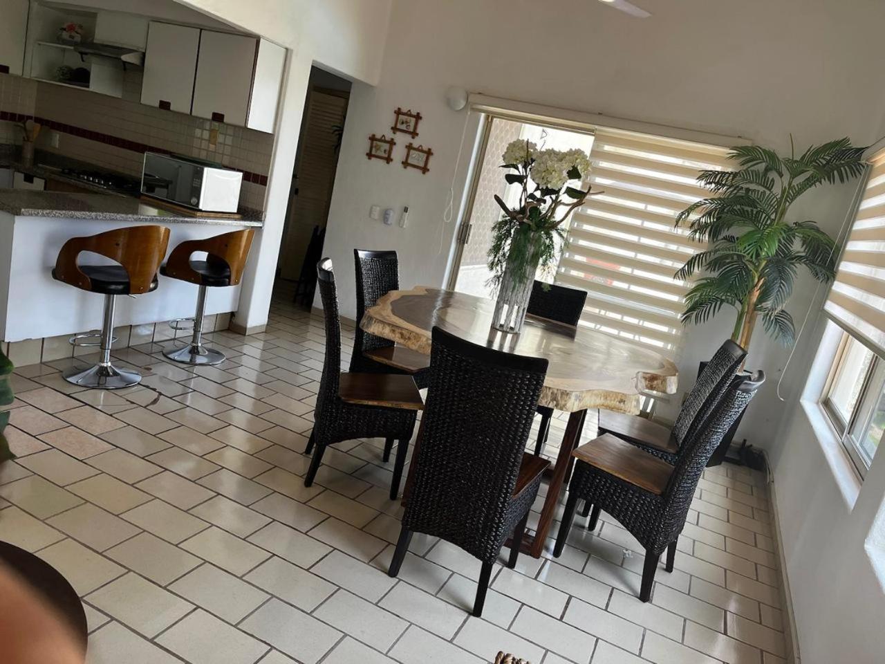 Hermoso Apartamento En Manzanillo Con Alberca Y Cancha De Tenis, Ideal Para Relajarse Y Disfrutar De Una Escapada Tranquila En El Paraiso Tropical ภายนอก รูปภาพ