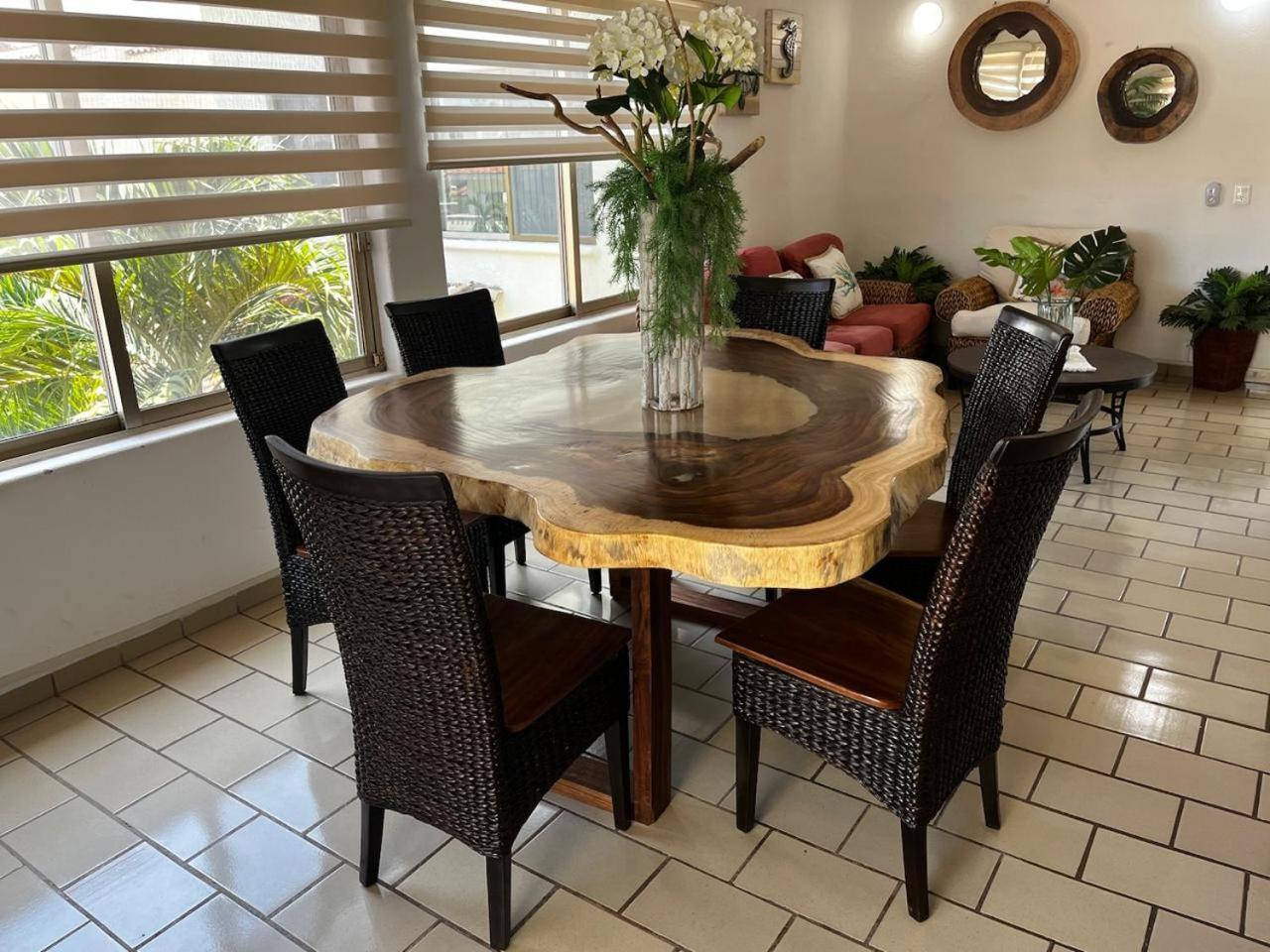 Hermoso Apartamento En Manzanillo Con Alberca Y Cancha De Tenis, Ideal Para Relajarse Y Disfrutar De Una Escapada Tranquila En El Paraiso Tropical ภายนอก รูปภาพ